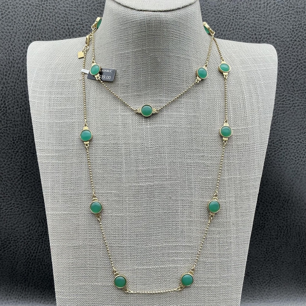 Banana Republic Necklace Womens Long Gold Tone Green Cabochon Station Bezel